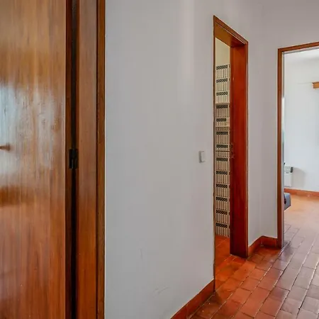 Peaceful Flat In By Lovelystay
