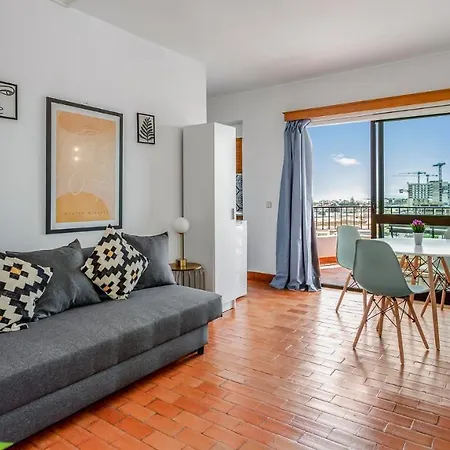 Peaceful Flat In By Lovelystay Apartment *