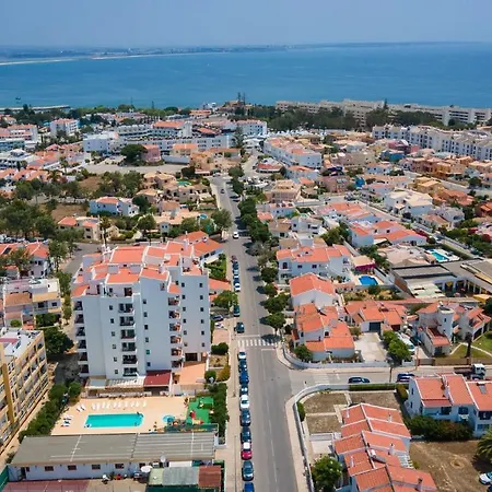 Peaceful Flat In By Lovelystay * Lagos