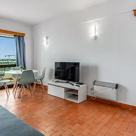 Peaceful Flat In By Lovelystay ラゴス